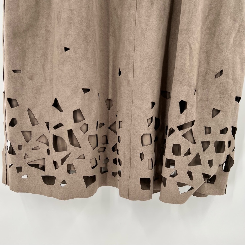 🎉HP🎉 Elie Tahari Coffee Brown Suede Laser Cut Dress - size 14 - Picture 12 of 14